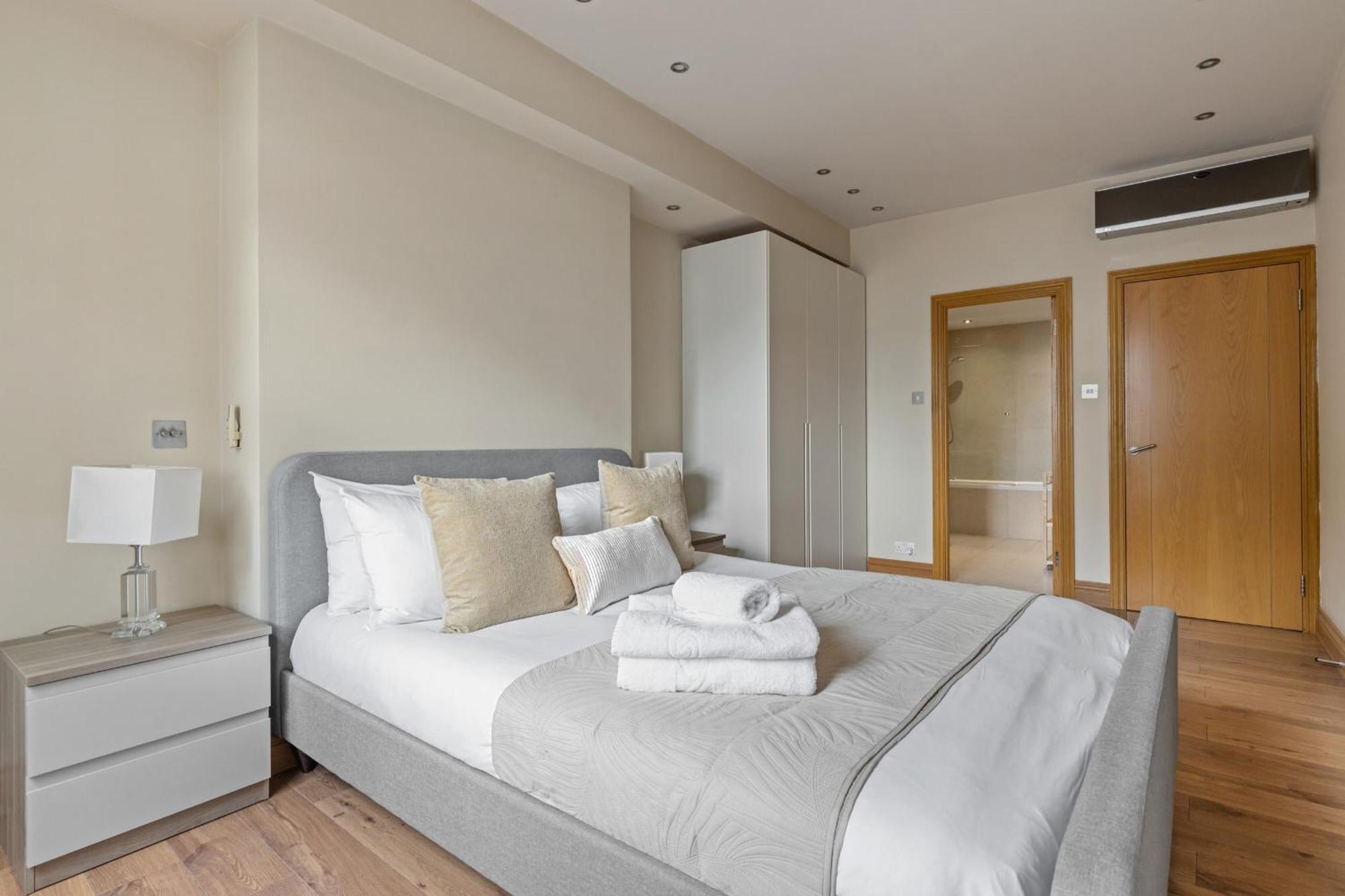 Enchanting Hideaway - La Reserve South Kensington London Bagian luar foto